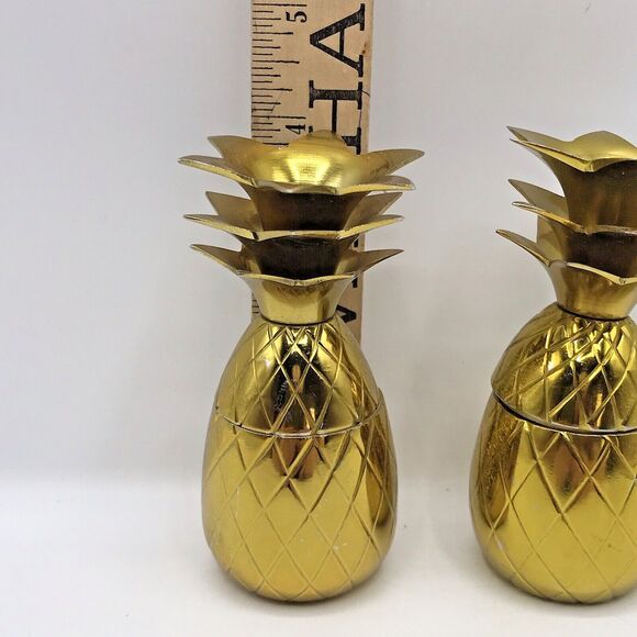 Set Of 2 The Pineapple Co. Brass Gold Pineapple Shot Glasses 2oz MCM 4 Inches - Picture 5 of 5